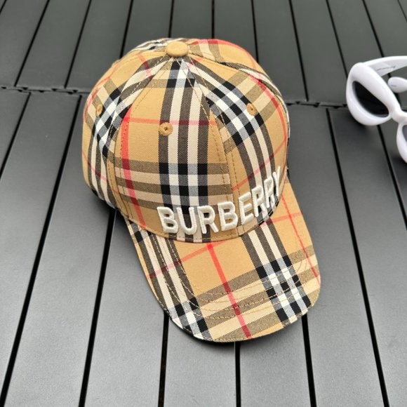 2023 BURBERRY Burberry's new simple fashion baseball Cap - Picture 7 of 9